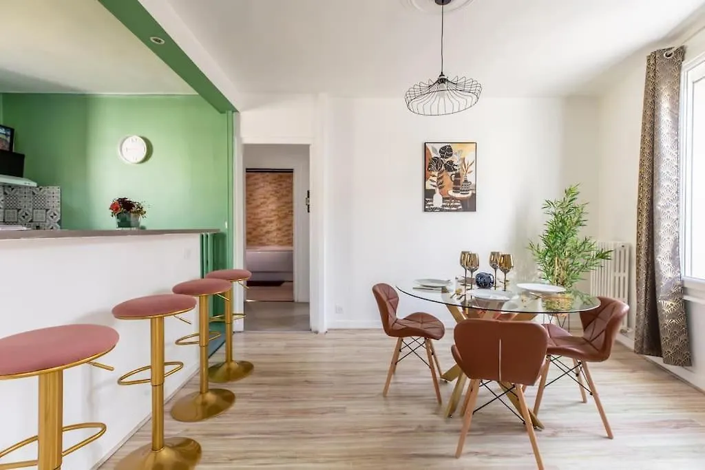 Apartment 3 Appartements , Balneo, Pour 10 Personnes Maison Thermale Chamalieres