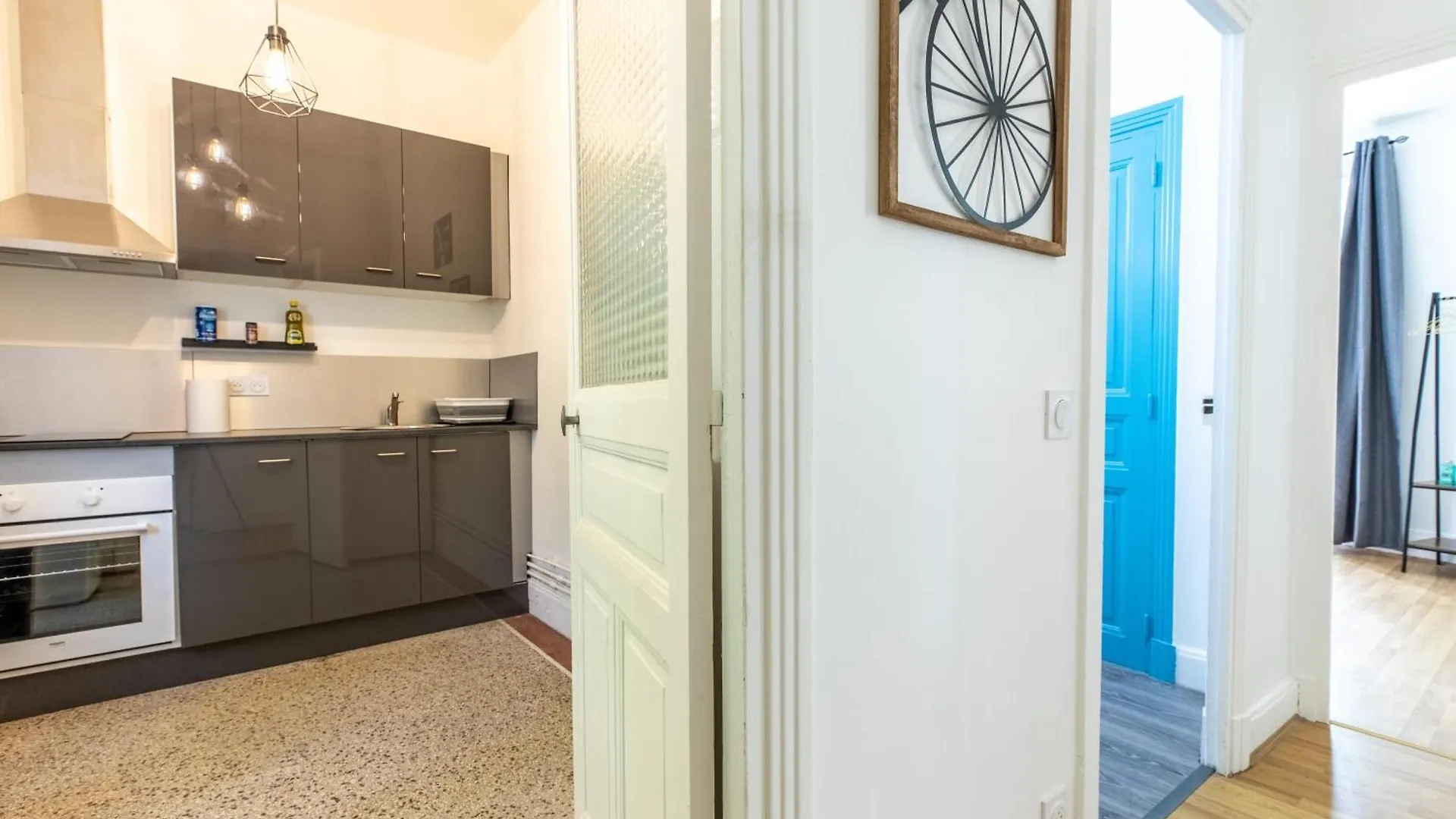 3 Appartements , Balneo, Pour 10 Personnes Maison Thermale Chamalieres 0*,