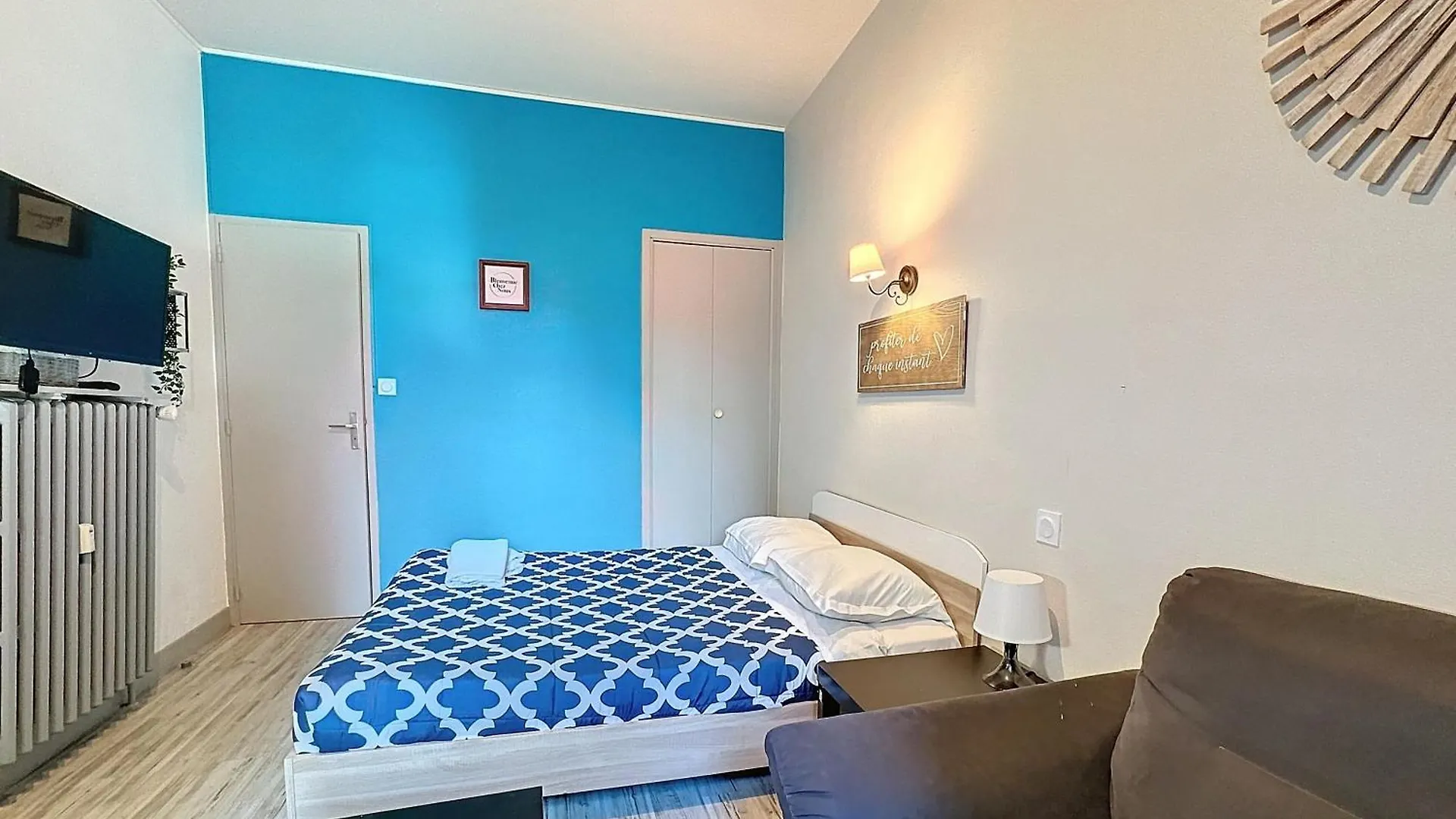 3 Appartements , Balneo, Pour 10 Personnes Maison Thermale Chamalieres 0*,  France